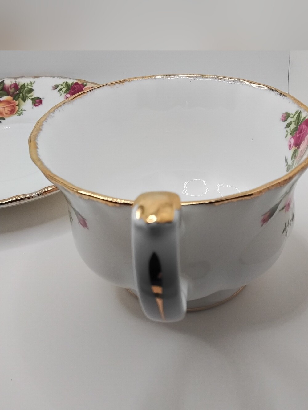 Vintage 1962 Royal Albert Old Country Roses China Tea/Coffee Cup and Saucer Set - Picture 6 of 15
